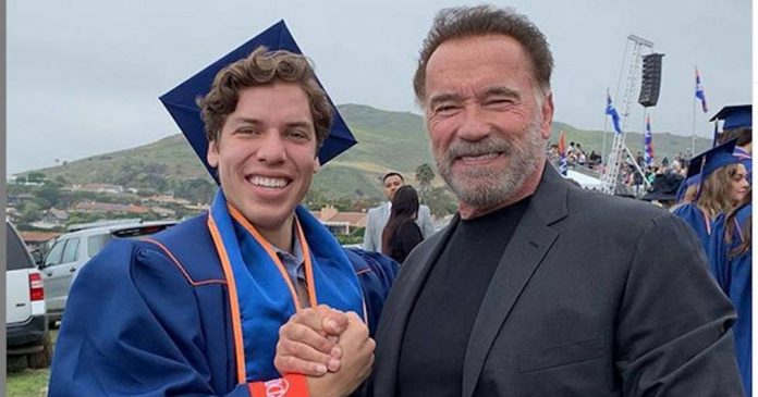 Schwarzenegger e seu filho secreto dão final feliz a história que começou como escândalo