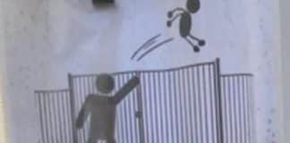 Escola faz apelo aos pais: Parem de jogar alunos atrasados por cima dos portões!