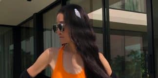 Estilista de 71 anos posa de top e viraliza. Boa forma impressiona!