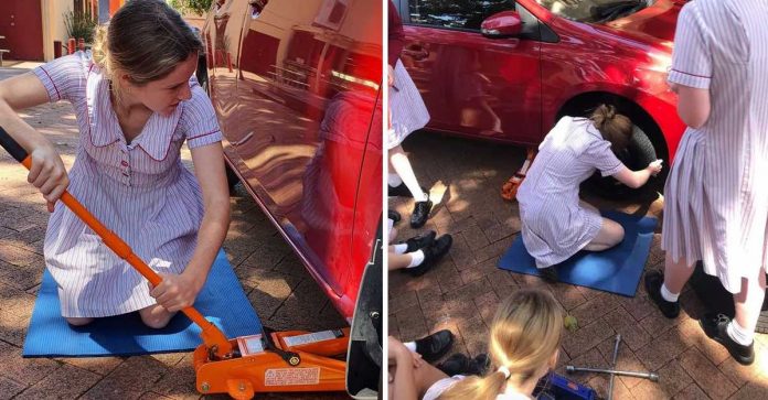 Na Austrália, meninas aprendem sobre manutenção de automóveis na escola desde os 11 anos.