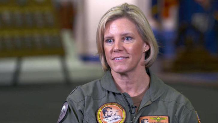 contioutra.com - Pela primeira vez, uma mulher comandará os porta-aviões nucleares dos EUA
