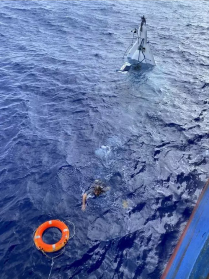 contioutra.com - Marinheiro que desapareceu na Flórida é milagrosamente encontrado vivo após 43 horas no mar