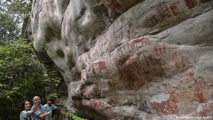 contioutra.com - Gigantesca parede de pinturas pré-históricas foi descoberta na Amazônia. Tem mais de 12 mil anos!
