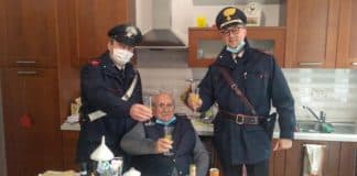 Vovô italiano chamou a polícia para evitar a solidão na véspera de Natal