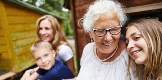 Avó foi chamada de gananciosa por cobrar como babá por cuidar do neto