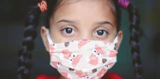 Nova variante do coronavírus pode atingir mais facilmente as crianças, dizem cientistas Nova variante do coronavírus pode atingir mais facilmente as crianças, dizem cientistas