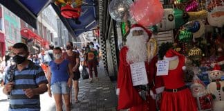 Estado de SP volta para a fase vermelha e só manterá serviços essenciais no Natal e Ano-Novo Estado de SP volta para a fase vermelha e só manterá serviços essenciais no Natal e Ano-Novo