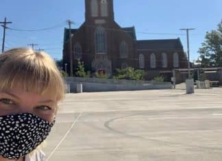 Igreja paga US $ 5 milhões em dívidas médicas dos habitantes de um estado inteiro