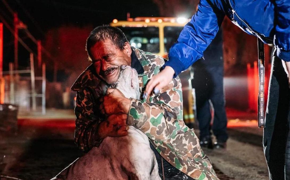 contioutra.com - Homem surdo-mudo resgata seu cachorro de um incêndio voraz