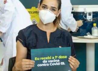 “Somos tão importantes quanto os médicos”, diz faxineira de hospital sobre ser vacinada contra Covid-19