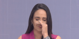 Apresentadora chora ao vivo com caso de criança que ligou para a PM para salvar a mãe