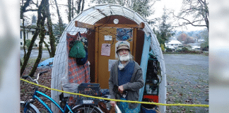 ONG cria abrigos seguros, baratos e resistentes para pessoas em situação de rua
