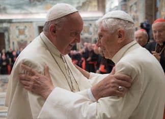 Papa Francisco e papa emérito Bento XVI já se vacinaram contra a Covid-19