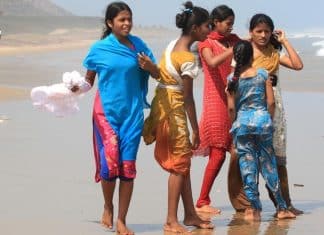 “Um sopro de esperança”: Projeto constrói aldeia para mulheres excluídas na Índia