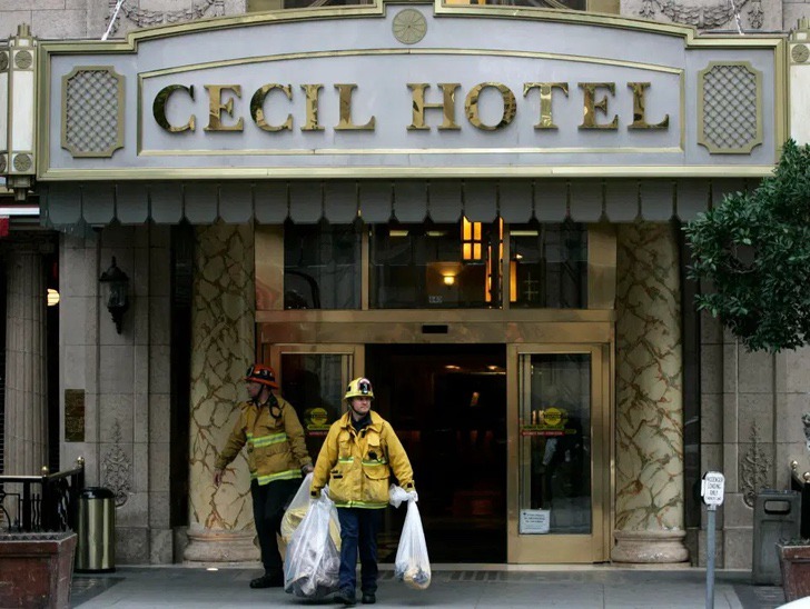 contioutra.com - Saiba mais sobre o amaldiçoado “Hotel Cecil” que é a estrela da nova série criminal da Netflix.