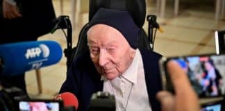 Com 116 anos, a freira Lucile Randon, segunda pessoa mais velha do mundo se cura do Covid-19.