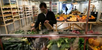 Primeiro supermercado ecológico e completamente sem plástico é aberto na Espanha.