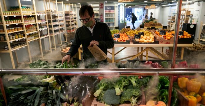 Primeiro supermercado ecológico e completamente sem plástico é aberto na Espanha.