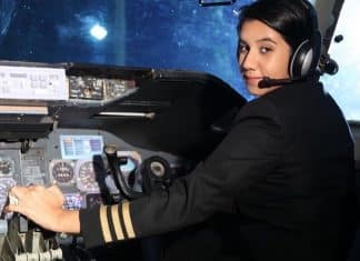 Aos 25 anos, uma jovem indiana se tornou a piloto mais jovem de seu país e realizou seu sonho