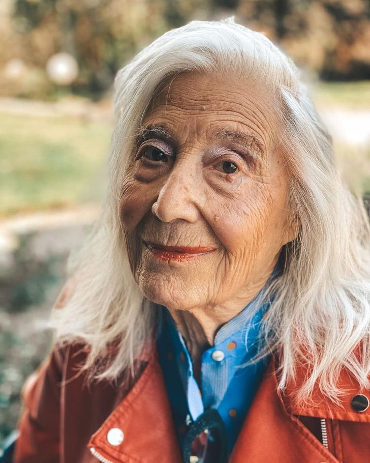 contioutra.com - “Não há tempo para ficar triste”: influenciadora de 90 anos conquista as redes com sua mensagem positiva