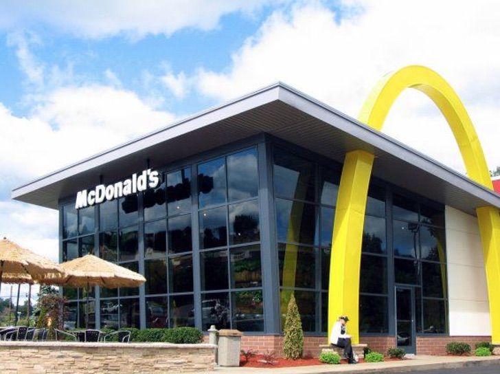 contioutra.com - Funcionária do McDonald's completa 100 anos e diz que não tem vontade de se aposentar: “Nem penso nisso”