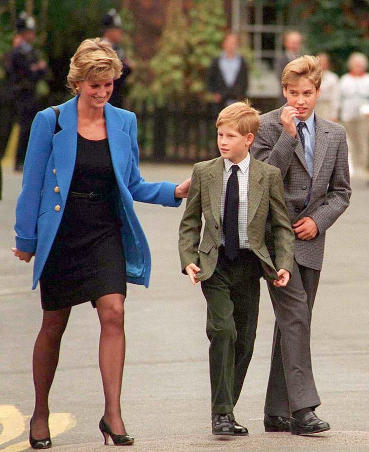 contioutra.com - Príncipe Harry confirmou seu afastamento de William e assegurou que Princesa Diana ficaria "brava"