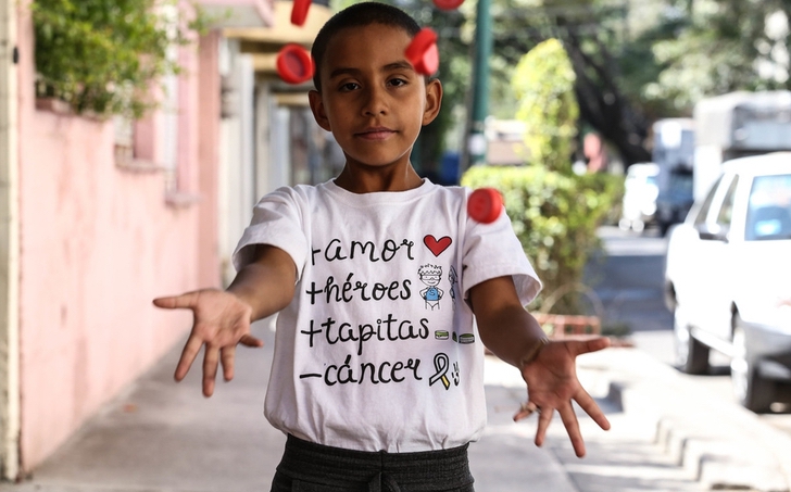 contioutra.com - Com 9 anos, ela criou uma campanha para políticos contribuírem no tratamento de crianças com câncer