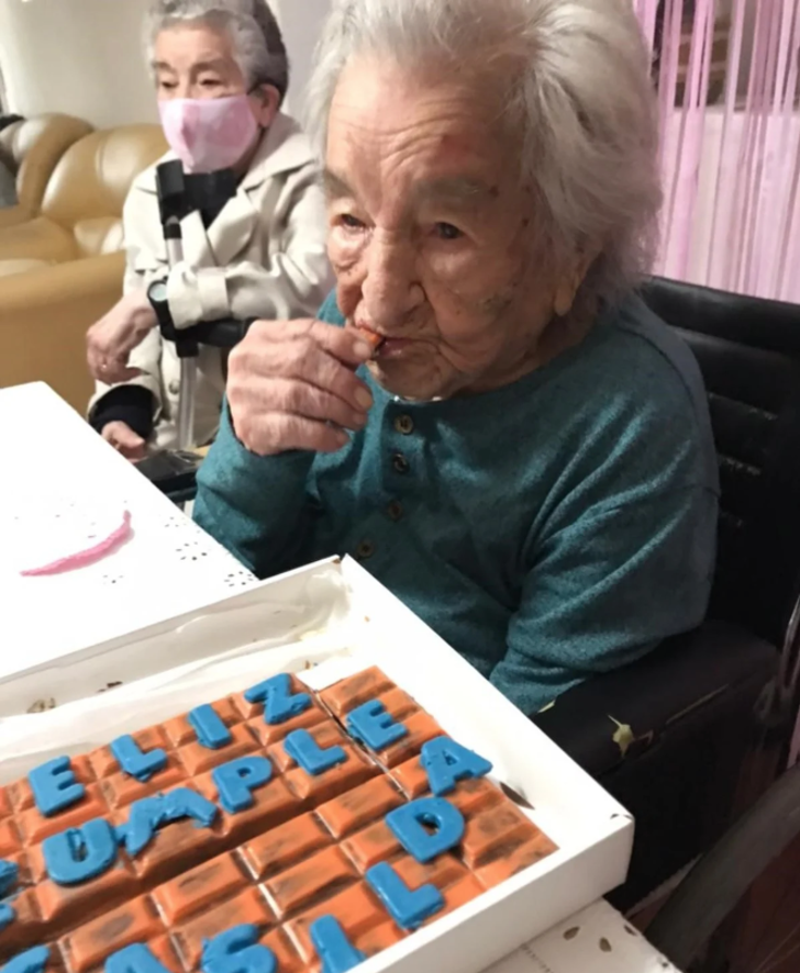 contioutra.com - Com 114 anos, a mulher mais velha da Argentina venceu o coronavírus.