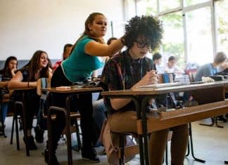 Adolescente de 16 anos é condenada a 12 meses de serviços comunitários por praticar bullying