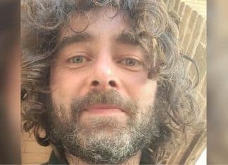 Padre interrompe missa para dizer que está apaixonado: “Quero tentar viver esse amor”