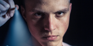 Os sociopatas vivem entre nós como pessoas “normais” e ocupam cargos de poder