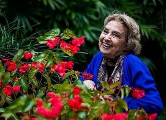 Filho presta homenagem a Eva Wilma, que faleceu na noite de ontem aos 87 anos