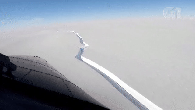 contioutra.com - V&iacute;deo mostra o novo e maior iceberg do mundo se separando na Ant&aacute;rtica