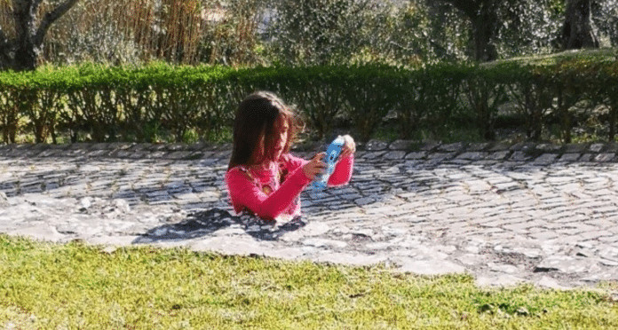 “Cadê o resto dela?” pergunta mãe após postar foto da filha