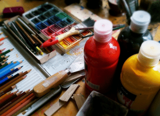 BENEFÍCIOS DA ARTETERAPIA PARA O AUTOCONHECIMENTO