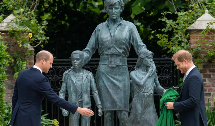 William e Harry superam diferenças para inaugurar estátua da Princesa Diana