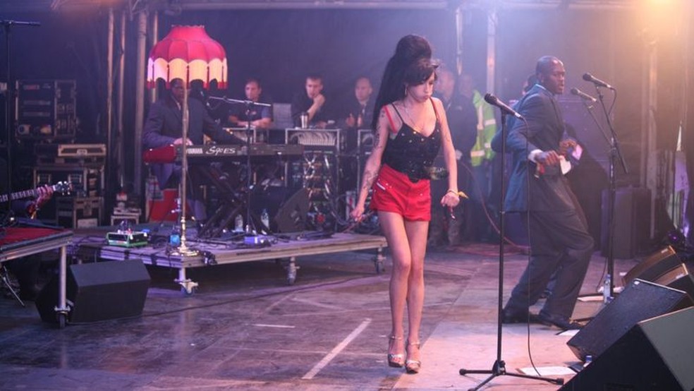 contioutra.com - Novo documentário revela segredos sobre Amy Winehouse 10 anos após sua morte