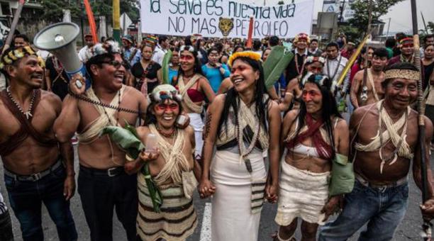 contioutra.com - Mulher indígena que luta pelo seu território é eleita uma das mais influentes do mundo