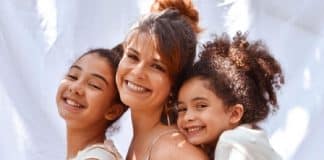 Samara Felippo desabafa: ‘Pãe não existe, o que existe é mãe solo’ Samara Felippo desabafa: ‘Pãe não existe, o que existe é mãe solo’