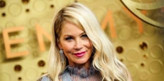 Christina Applegate revela ter sido diagnosticada com esclerose múltipla Christina Applegate revela ter sido diagnosticada com esclerose múltipla