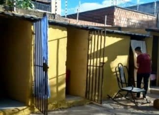 Homem é detido em flagrante por manter 33 mulheres presas em celas em clínica no CE