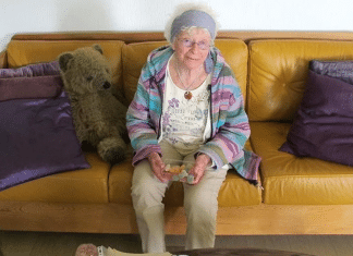 A história da senhora que seduzia e tirava a vida de nazistas durante a adolescência