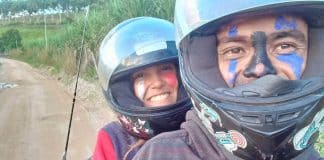 Mochileira que sofreu acidente recebe notícia da partida de namorado: ‘Está em choque, ela amava tanto o Tiago’ Mochileira que sofreu acidente recebe notícia da partida de namorado: ‘Está em choque, ela amava tanto o Tiago’