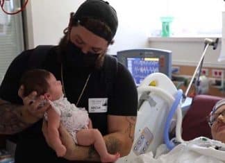 Vídeo mostra mãe segurando seu bebê após 85 dias de batalha contra a COVID-19