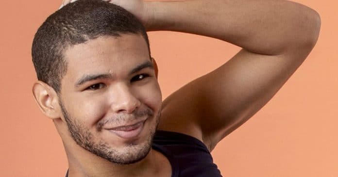 Avó de Vyni conta que ele se assumiu gay para a família antes do BBB22: “Juntou todo mundo aqui e falou”