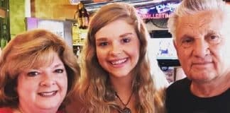 Mulher concebida por inseminação artificial descobre aos 30 anos não ser filha biológica de seu pai Mulher concebida por inseminação artificial descobre aos 30 anos não ser filha biológica de seu pai