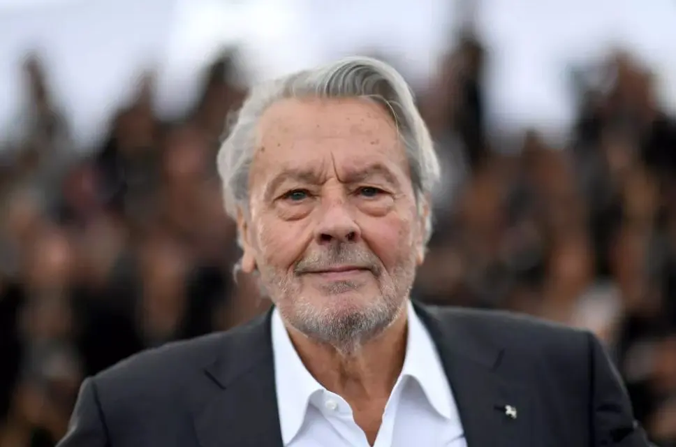 contioutra.com - Alain Delon inicia despedida para eutanásia e faz emocionante agradecimento aos fãs