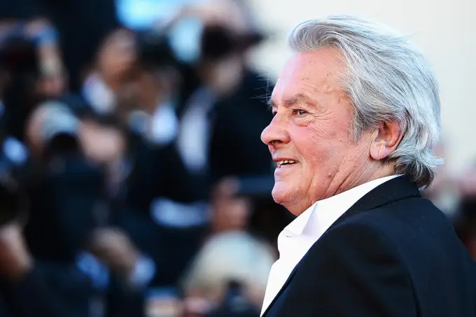 contioutra.com - Alain Delon inicia despedida para eutanásia e faz emocionante agradecimento aos fãs