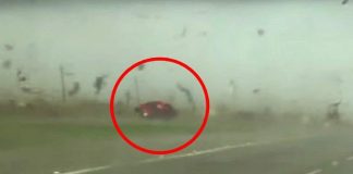 Carro é arremessado por tornado e retorna à pista como se nada tivesse acontecido; veja!