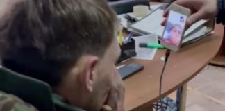Vídeo: Soldado russo capturado na Ucrânia se emociona ao falar com a família
